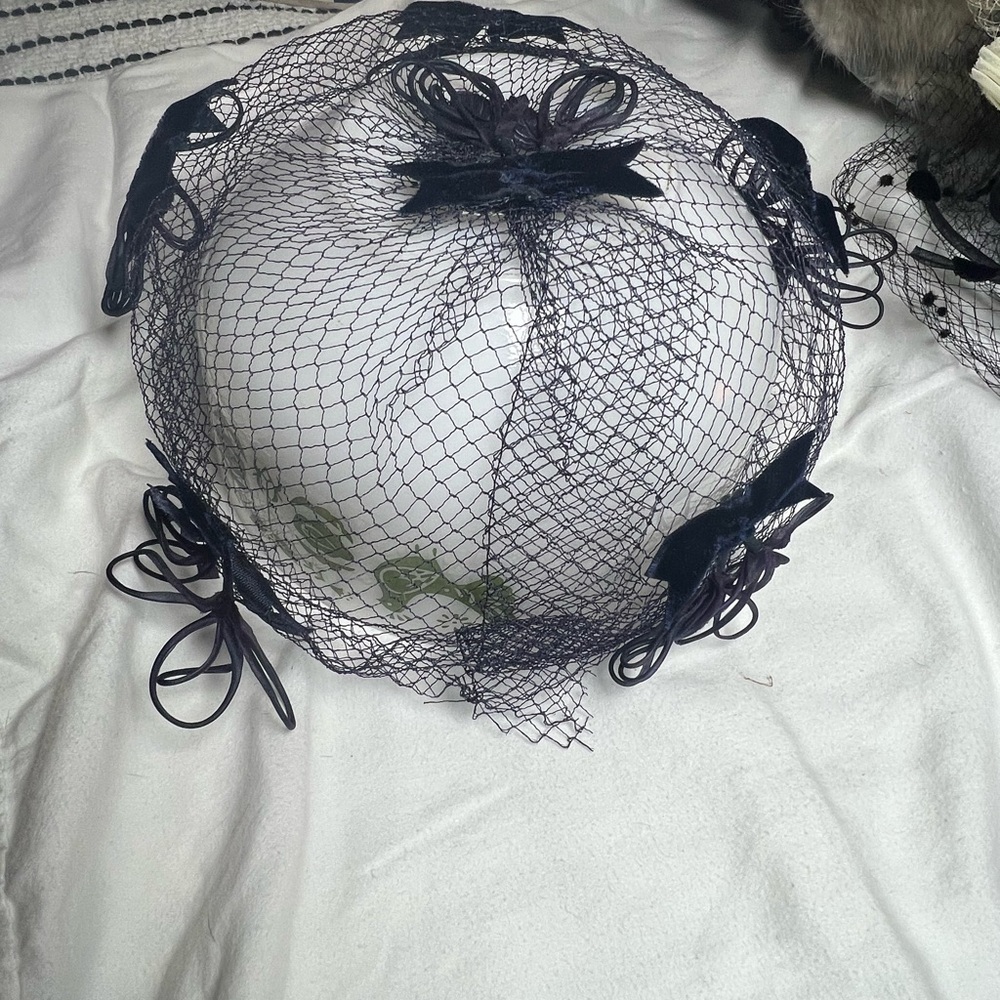 Vintage Strawbridge & Clothier Antique Fur Hat Collection Box 13 Mid-Century Hat - Picture 6 of 15